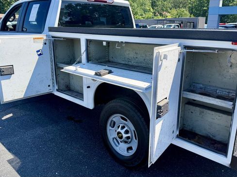 Used 2022 Chevrolet Silverado 2500 W/T w/ WT Fleet Convenience Package RWD image 9