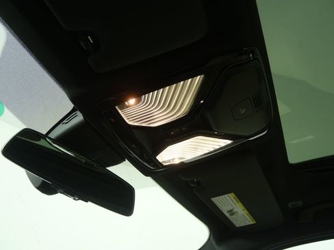 New 2026 BMW 330i Sedan image 35