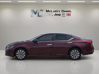 Used 2025 Nissan Altima 2.5 SV FWD video 3