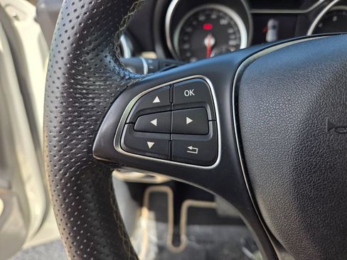 Used 2019 Mercedes-Benz GLA 250 w/ Premium Package image 31