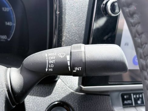 Used 2025 Toyota Camry XSE FWD image 18