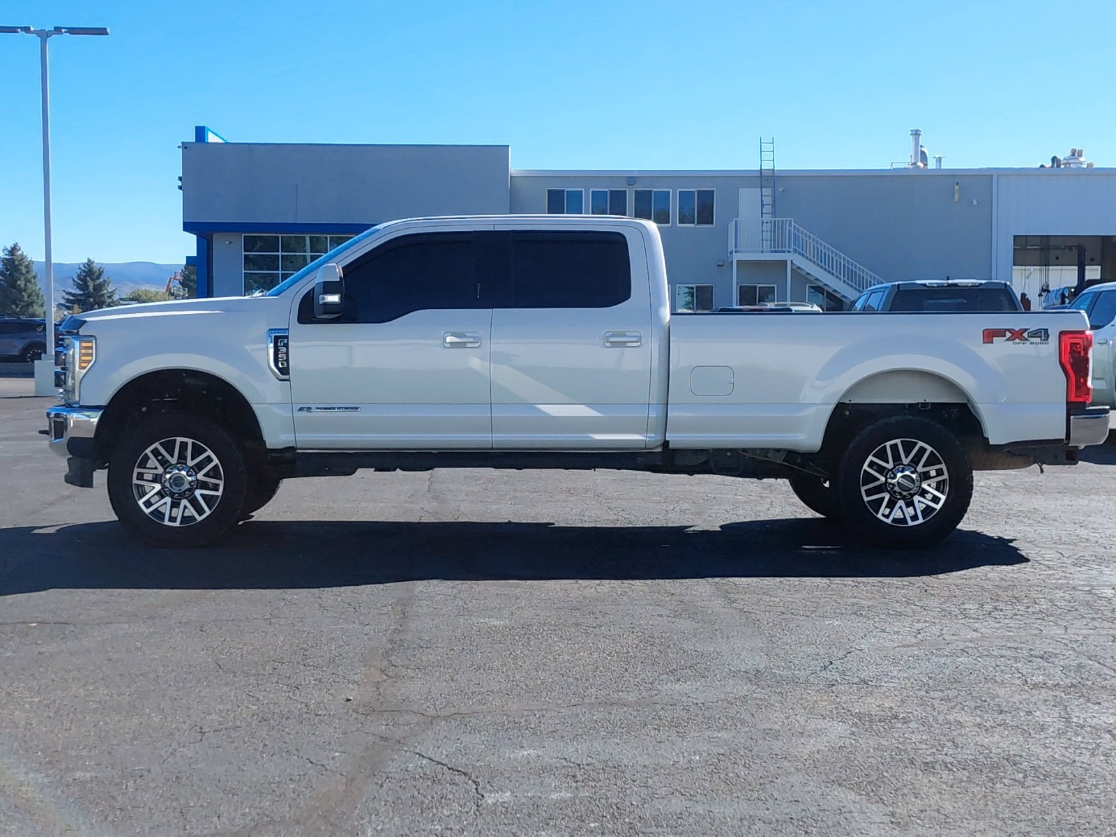 Used 2019 Ford F350 Lariat w/ Lariat Value Package AWD/4WD image 9