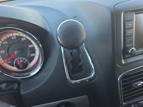 Used 2019 Dodge Grand Caravan GT image 21