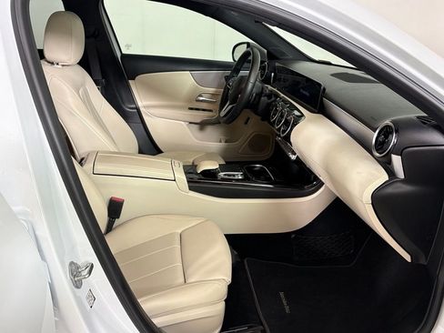 Used 2020 Mercedes-Benz A 220 image 15