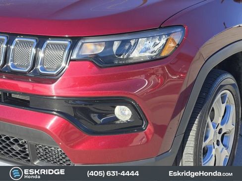 Used 2022 Jeep Compass Limited image 10