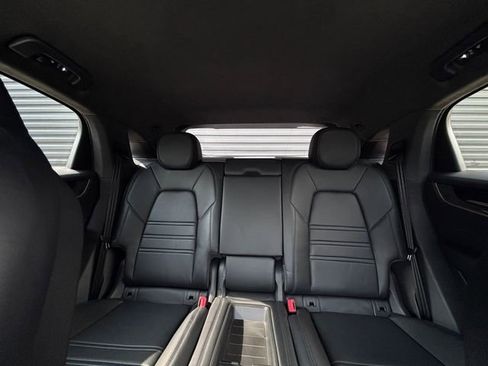 Certified 2024 Porsche Cayenne Turbo GT AWD/4WD image 29