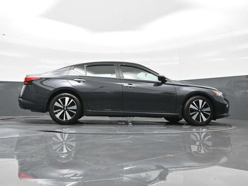 Used 2022 Nissan Altima 2.5 SV image 35