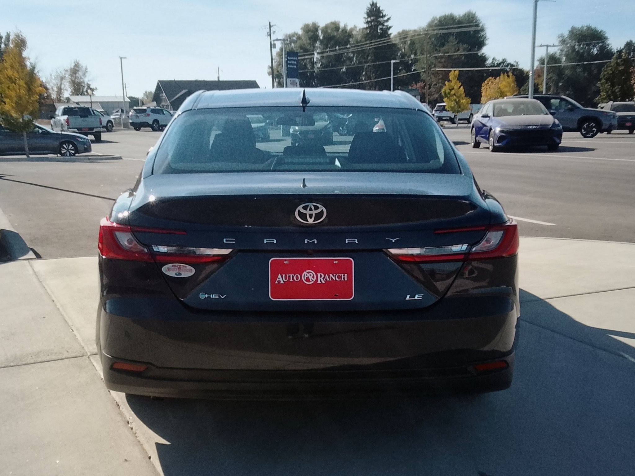 Used 2025 Toyota Camry LE FWD image 4