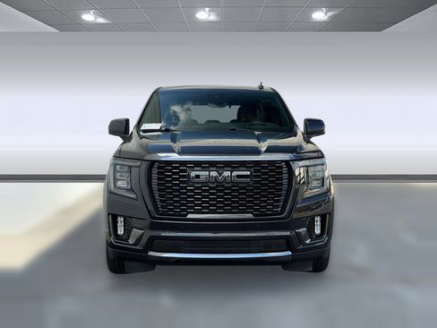Used 2023 GMC Yukon Denali Ultimate AWD/4WD image 6