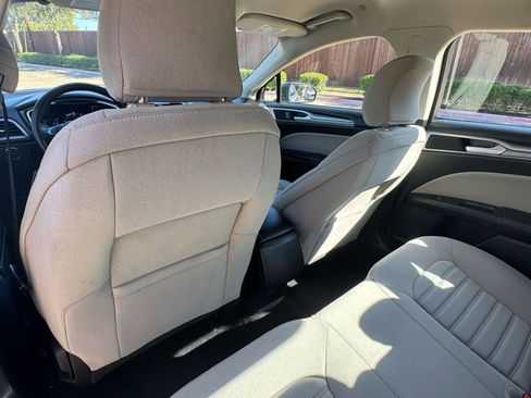 Used 2017 Ford Fusion S image 27