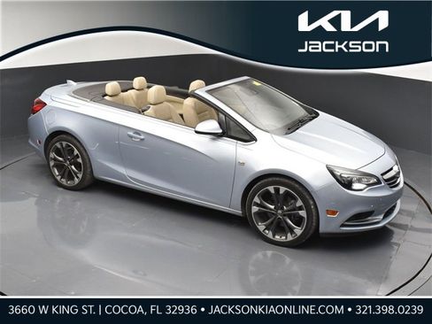 Used 2018 Buick Cascada Premium image 1