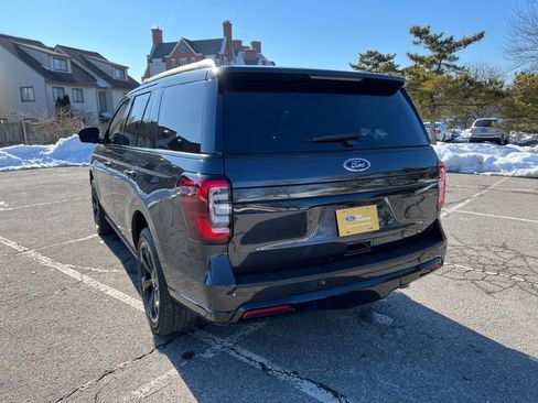 Certified 2022 Ford Expedition Limited image 8