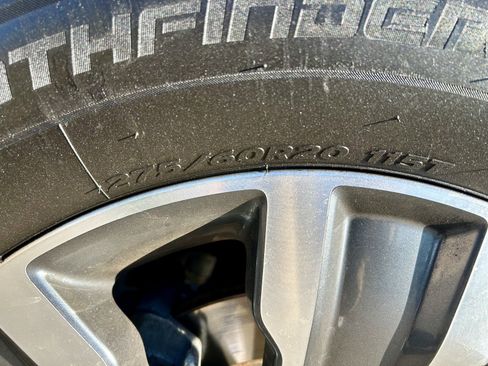 Used 2019 Nissan Armada SL w/ Premium Package image 10