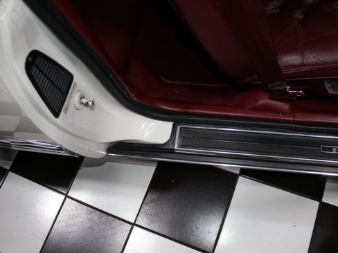 Used 1988 Cadillac Eldorado Coupe FWD image 36
