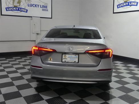 Used 2023 Honda Civic EX image 8