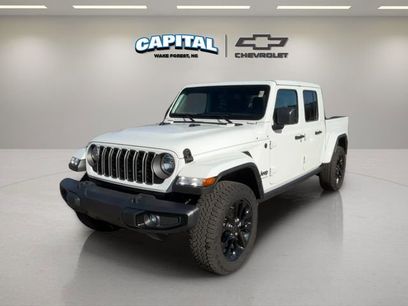 Used 2025 Jeep Gladiator Sport