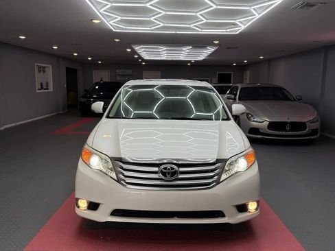Used 2011 Toyota Avalon Limited FWD image 8