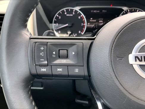 Used 2021 Nissan Rogue SL FWD image 24