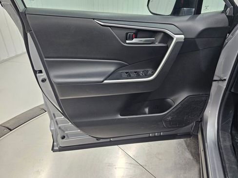 Used 2024 Toyota RAV4 XLE image 32