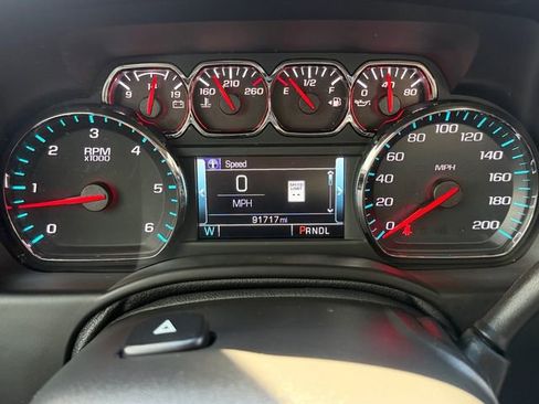 Used 2020 Chevrolet Suburban LT w/ RST Edition image 20