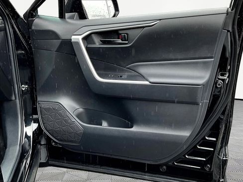 Used 2023 Toyota RAV4 LE FWD image 27