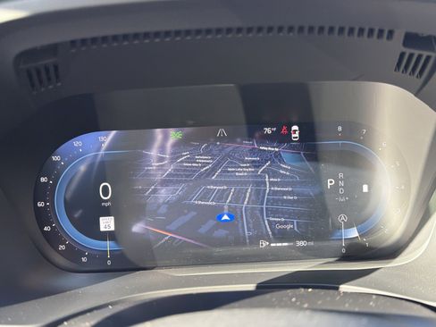 Certified 2025 Volvo XC60 B5 Plus image 21