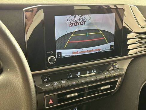 Used 2025 Toyota Camry LE FWD image 18