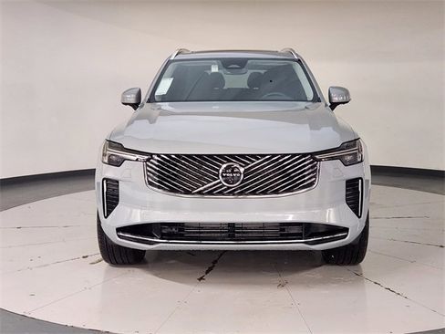 New 2025 Volvo XC90 T8 Plus w/ Protection Package Premier image 9