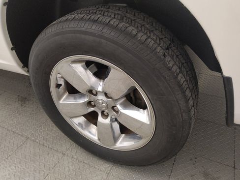 Used 2019 RAM 1500 Big Horn RWD image 31