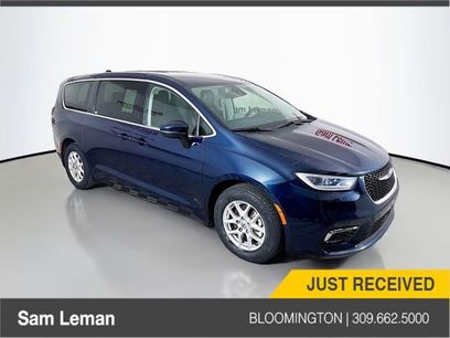 Used 2023 Chrysler Pacifica Touring-L