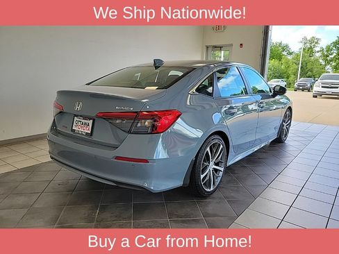 Used 2023 Honda Civic Touring image 6