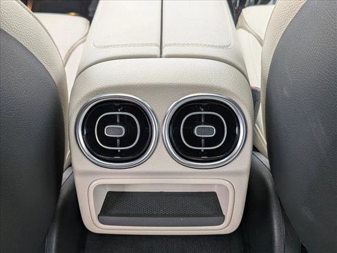 Used 2024 Mercedes-Benz C 300 Sedan image 17