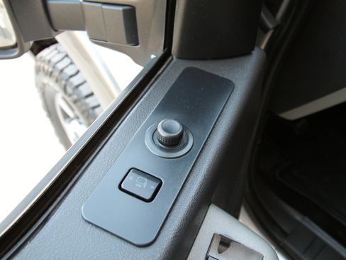 Used 2013 Ford F250 Lariat w/ FX4 Off Road Pkg AWD/4WD image 21