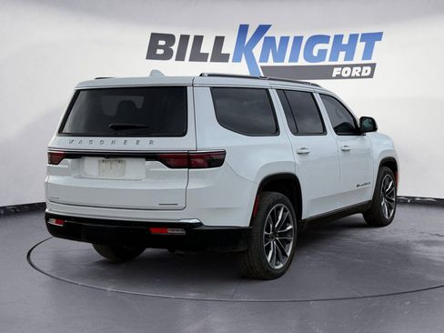 Used 2023 Jeep Wagoneer Series III w/ Premium Group I image 5