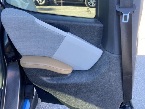 Used 2017 BMW i3 w/ Range Extender image 13