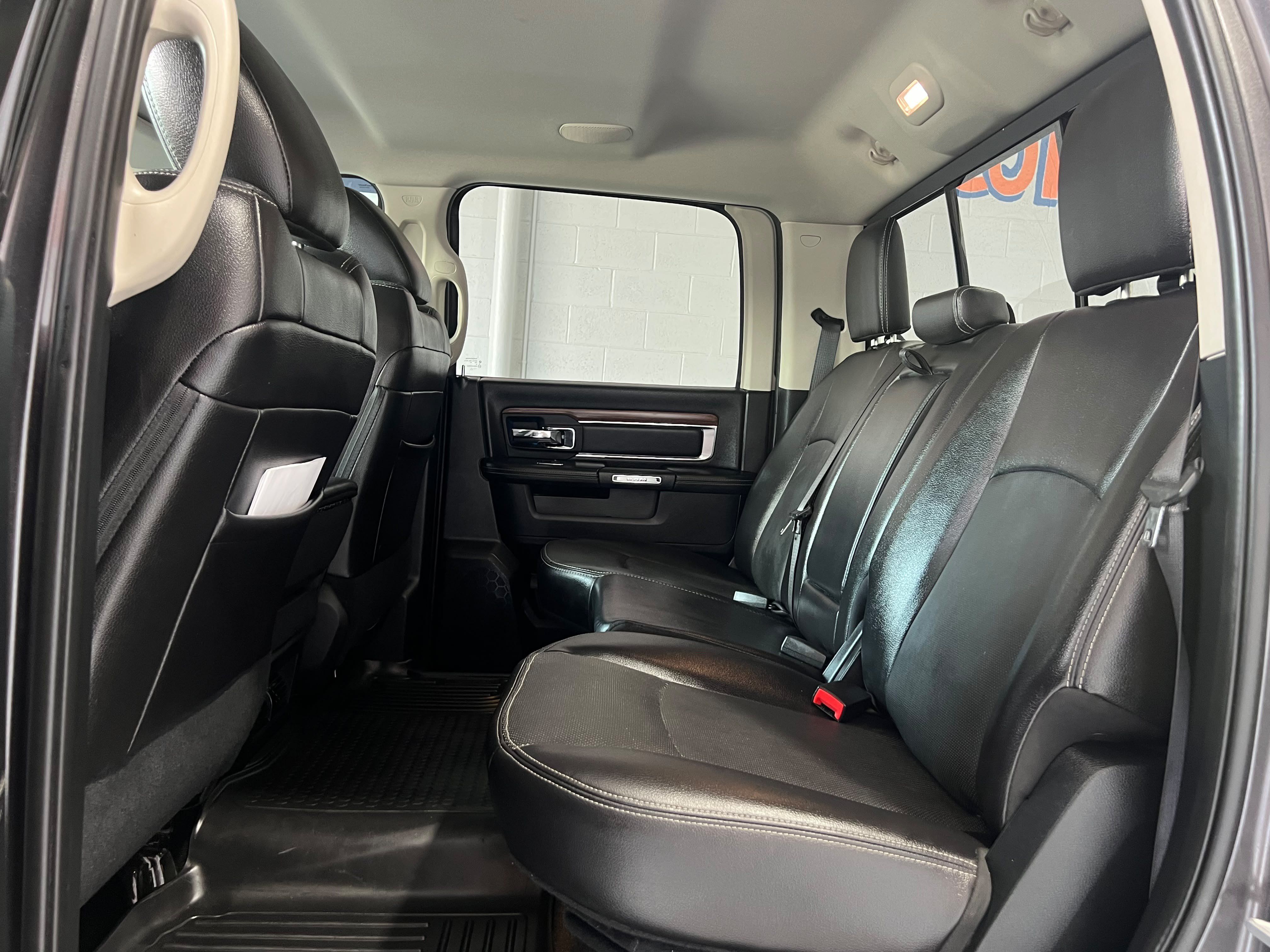 Used 2016 RAM 1500 Laramie w/ Convenience Group AWD/4WD image 14