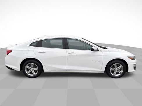 Used 2023 Chevrolet Malibu LT w/ Driver Confidence Package FWD image 4