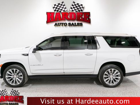Used 2023 GMC Yukon XL Denali w/ Denali Reserve Package image 1