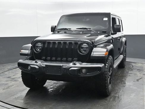 Used 2019 Jeep Wrangler Unlimited Sahara image 8