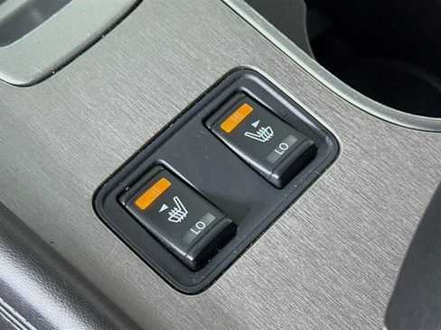 Used 2023 Nissan Murano SV image 19