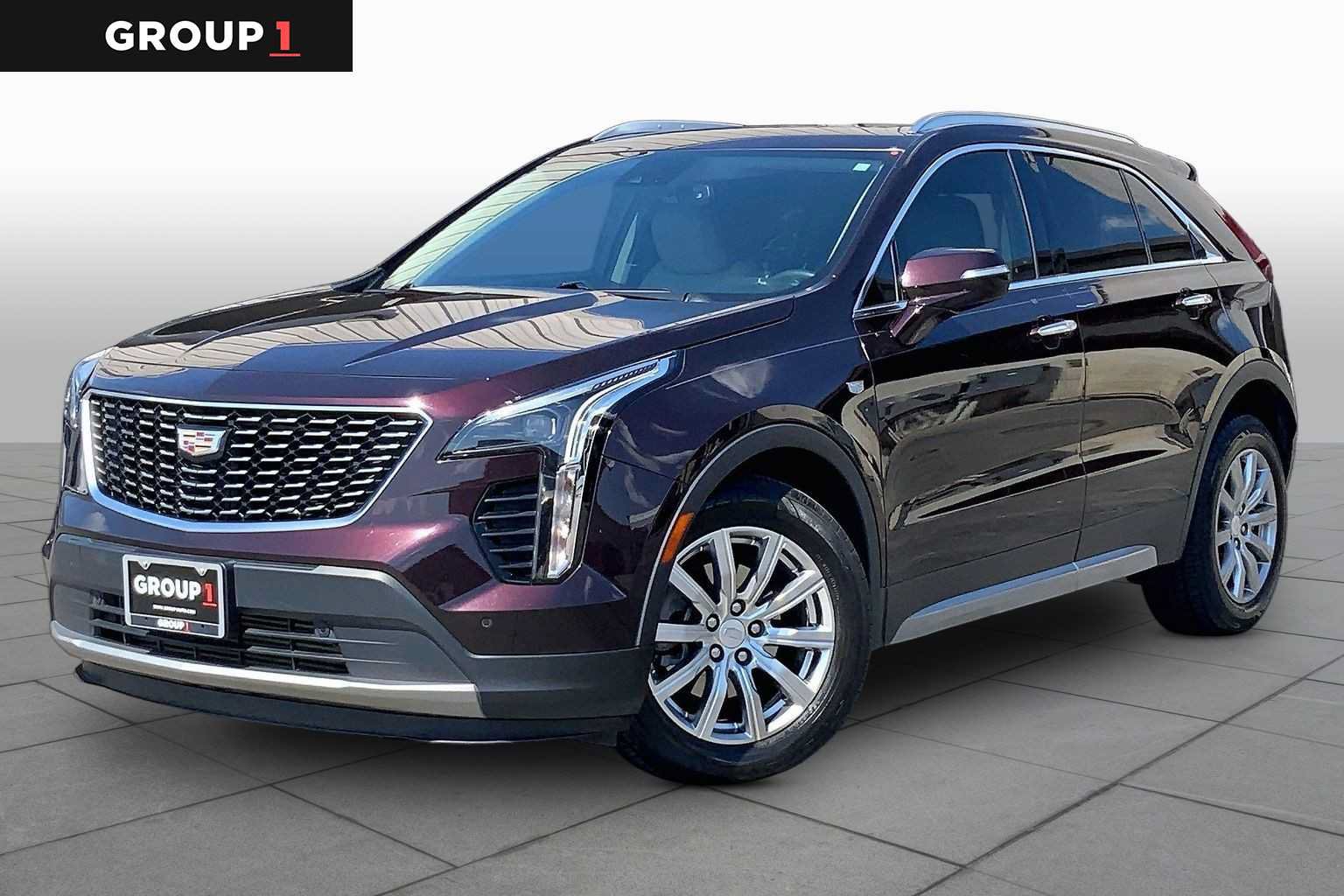 Used 2021 Cadillac XT4 Premium Luxury w/ Cold Weather Package FWD image 1