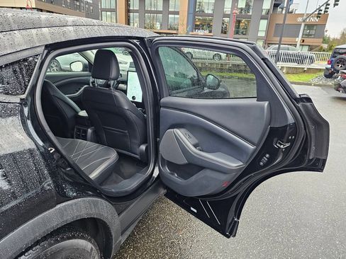 Used 2021 Ford Mustang Mach-E Select image 22