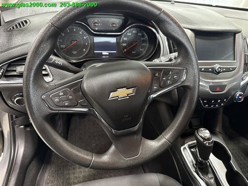 Used 2018 Chevrolet Cruze LT image 4