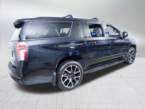 Used 2022 Chevrolet Suburban RST w/ Luxury Package AWD/4WD image 7