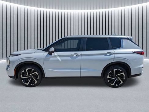 Used 2023 Mitsubishi Outlander SE FWD image 7