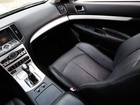Used 2009 INFINITI G37 Journey w/ Premium Pkg image 22