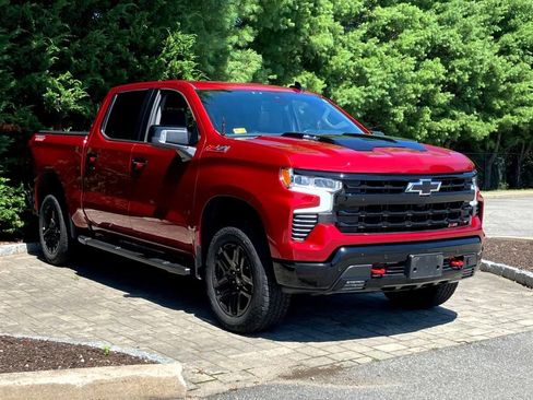 Used 2024 Chevrolet Silverado 1500 LT Trail Boss w/ LT Trail Boss Premium Package AWD/4WD image 11