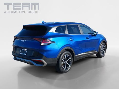 Used 2023 Kia Sportage EX image 7