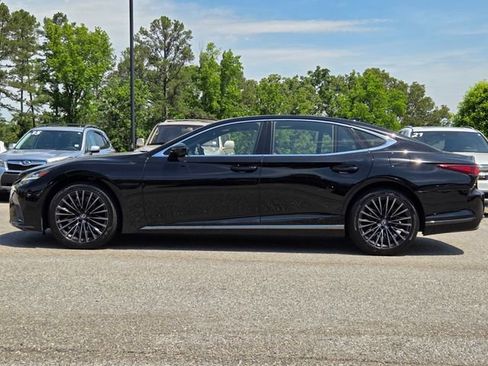 Used 2026 Lexus LS 500 AWD w/ Accessory Package (Z1) image 2