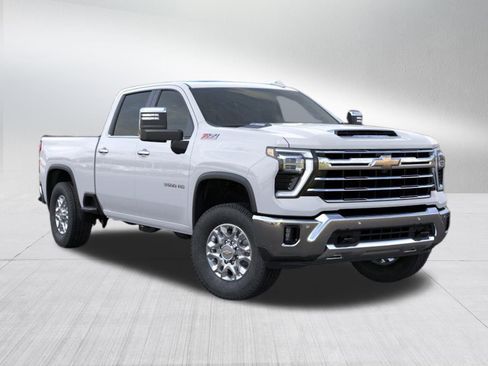 New 2026 Chevrolet Silverado 3500 LTZ w/ LTZ Premium Package image 2